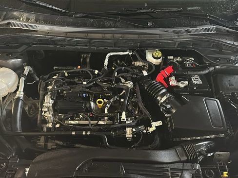 Used 2021 Ford Escape SE w/ Convenience Package image 3