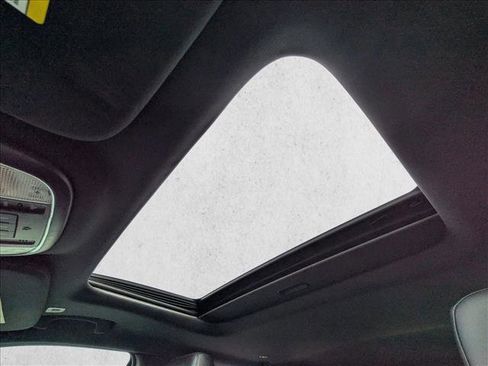 Used 2018 Jeep Grand Cherokee Limited image 15