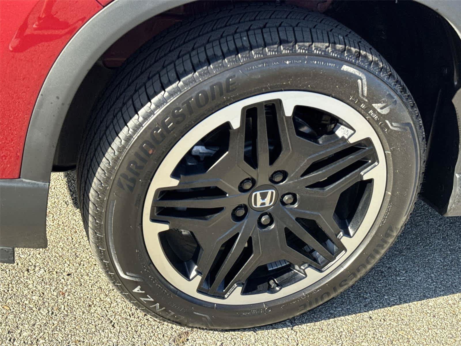 Used 2026 Honda Pilot image 11