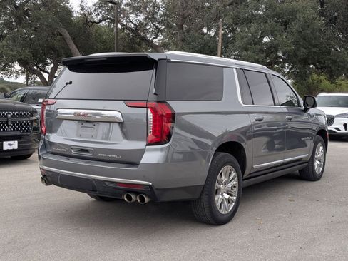 Used 2022 GMC Yukon XL Denali image 3