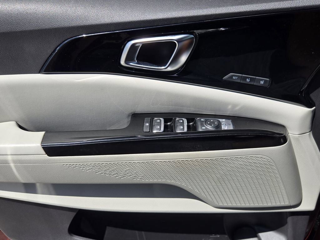 Used 2022 Kia Carnival SX FWD image 28