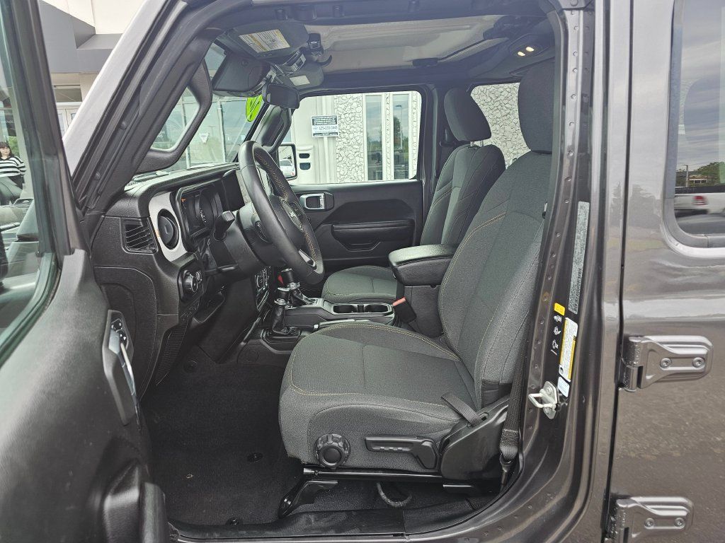 Used 2024 Jeep Wrangler Unlimited Sport AWD/4WD image 17