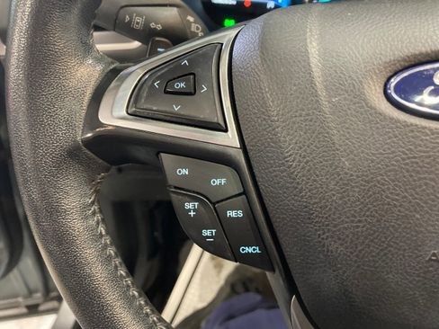 Used 2022 Ford Edge SEL w/ Convenience Package image 24