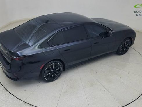 Used 2025 BMW i7 eDrive50 w/ M Sport Package RWD image 81