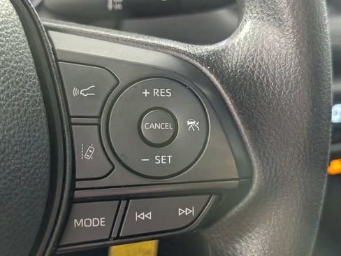 Used 2023 Toyota RAV4 LE AWD/4WD image 16