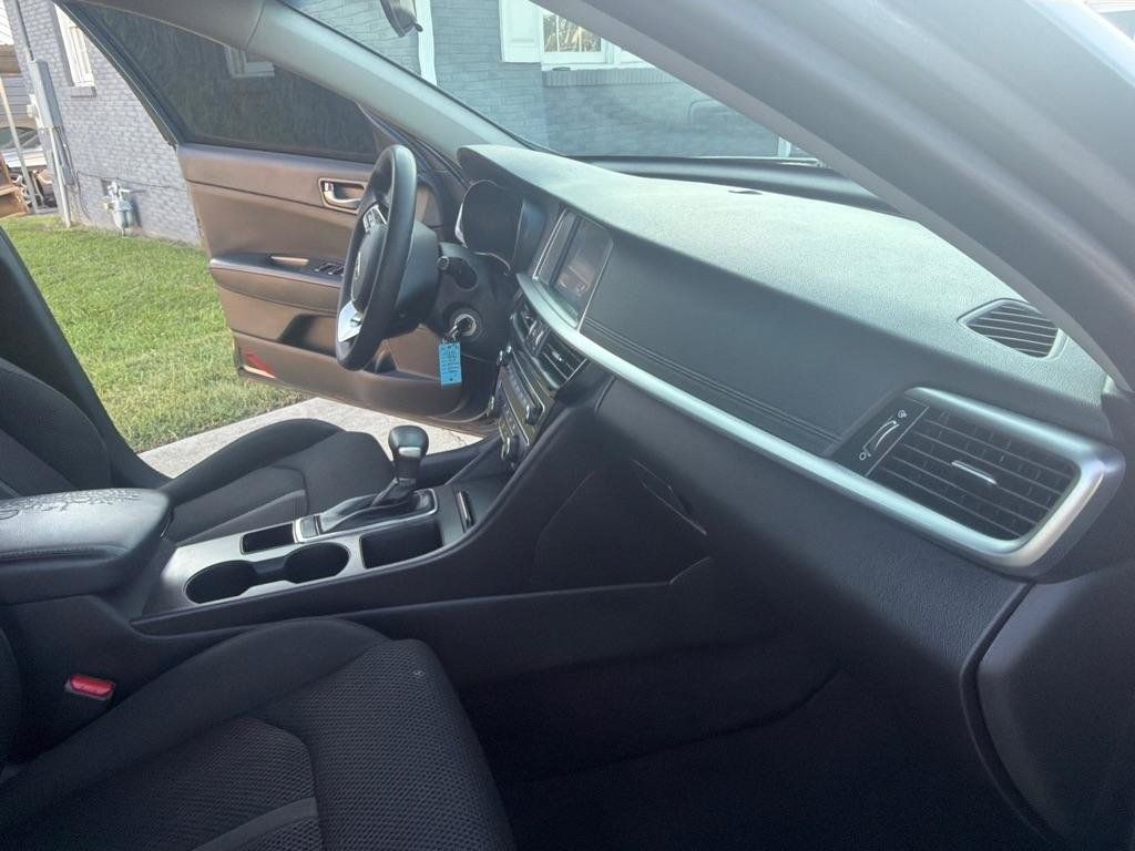Used 2020 Kia Optima LX FWD image 17
