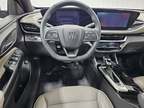 Used 2025 Buick Envista Avenir FWD image 12