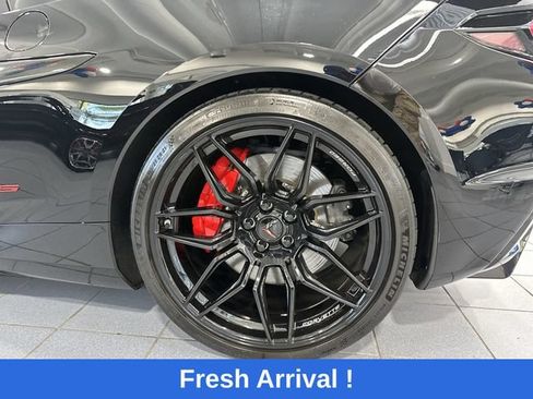 Used 2025 Chevrolet Corvette Z06 w/ Stealth Interior Trim Package RWD image 11