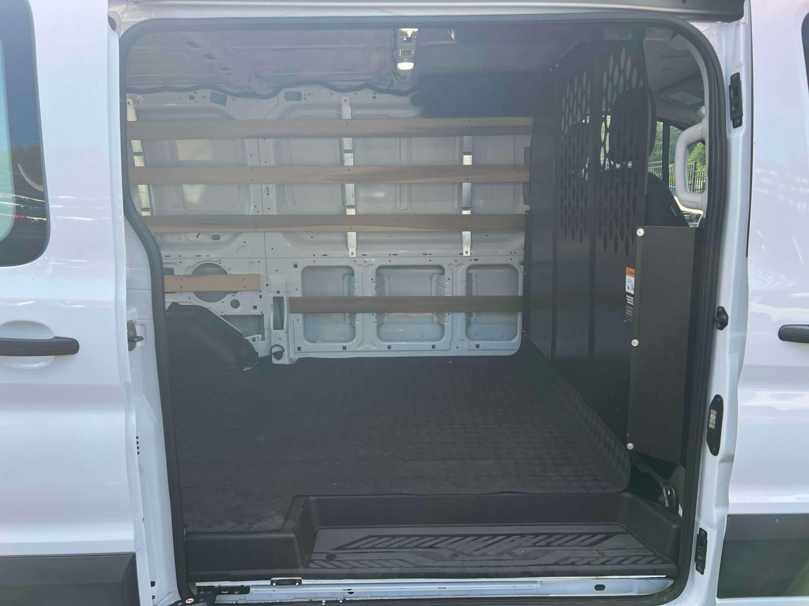 Used 2025 Ford Transit 250 Low Roof w/ Exterior Upgrade Package RWD image 20