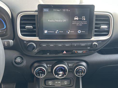 New 2025 Hyundai Venue SEL image 15