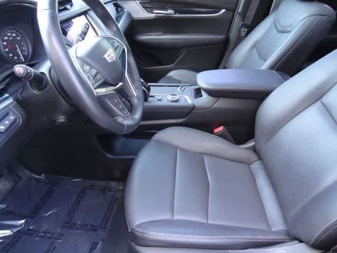 Used 2025 Cadillac XT5 Premium Luxury w/ Technology Package FWD image 6
