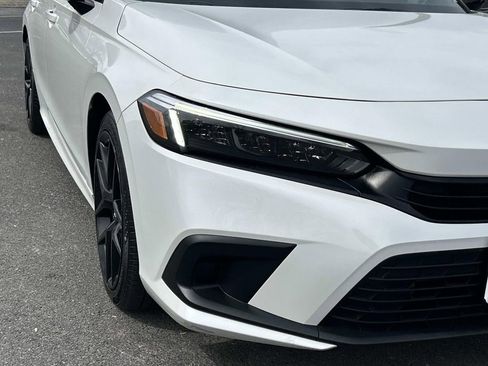 Used 2023 Honda Civic Sport image 11