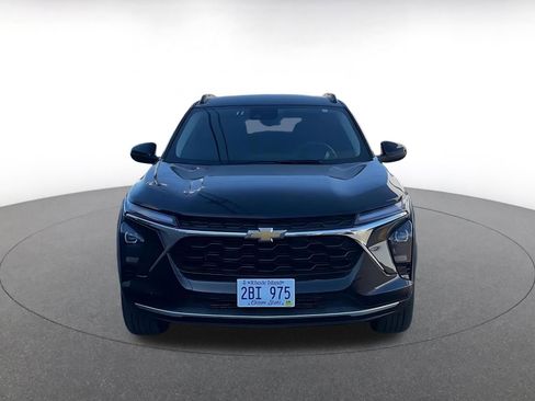 Used 2025 Chevrolet Trax LT image 4