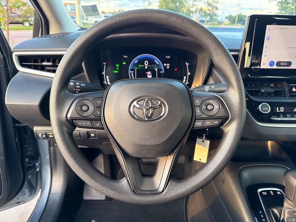 Used 2026 Toyota Corolla LE FWD image 12
