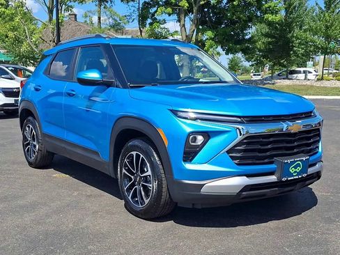 Certified 2026 Chevrolet TrailBlazer LT w/ LT Cold Weather Package FWD image 5