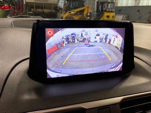 Used 2018 MAZDA MAZDA3 Touring image 26