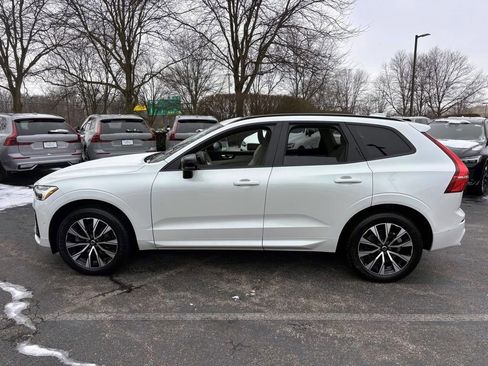 Used 2023 Volvo XC60 B5 Plus w/ Climate Package image 4