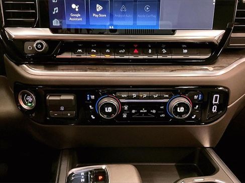 Used 2022 Chevrolet Silverado 1500 LTZ w/ LTZ Premium Package image 27