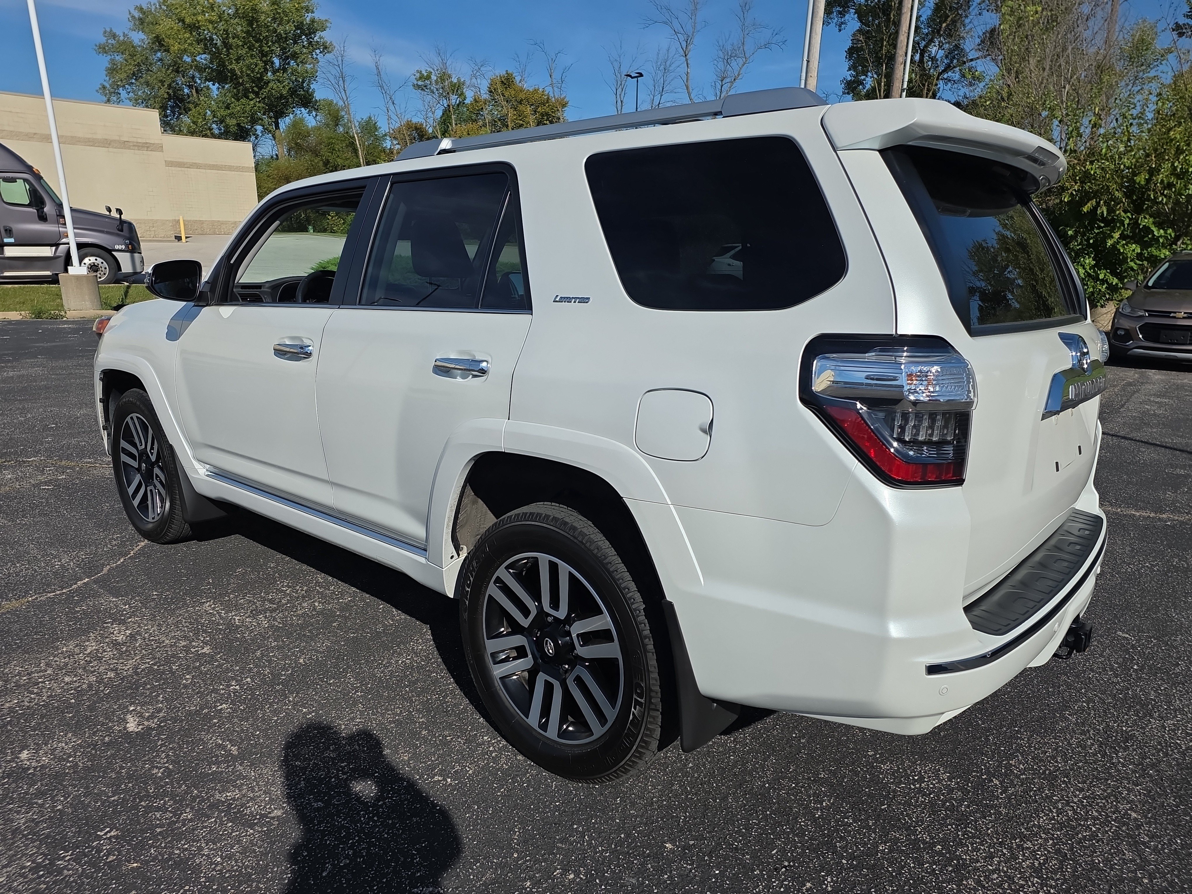 Used 2024 Toyota 4Runner Limited AWD/4WD image 6