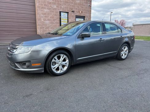 Used 2012 Ford Fusion SE image 2