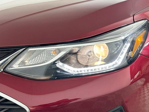 Used 2019 Chevrolet Cruze LT image 24
