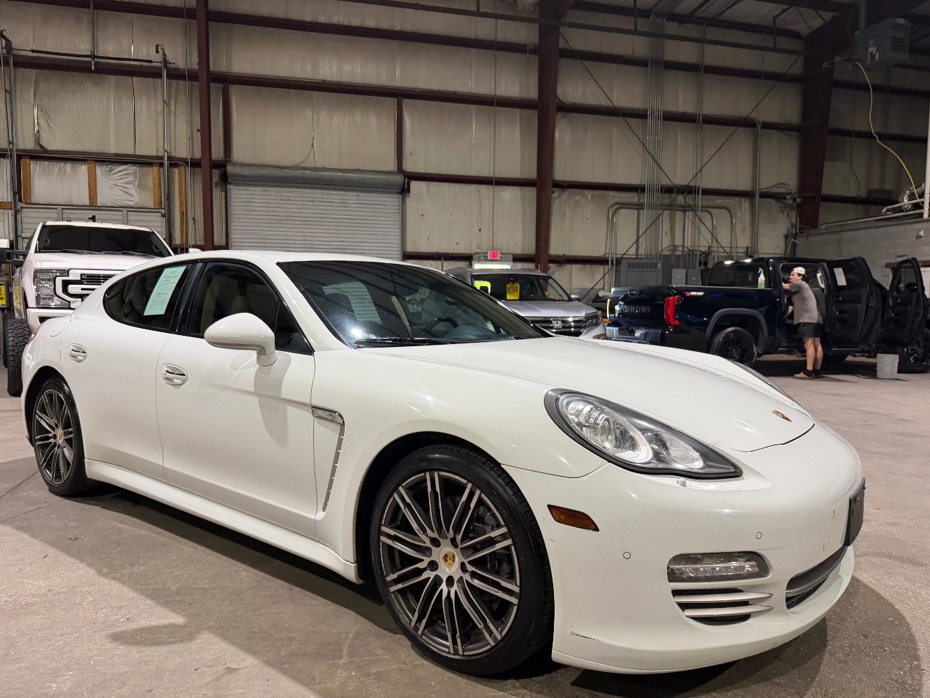 Used 2013 Porsche Panamera 4 image 2
