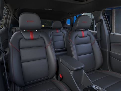 New 2026 Chevrolet Trax RS w/ Sunroof Package FWD image 16