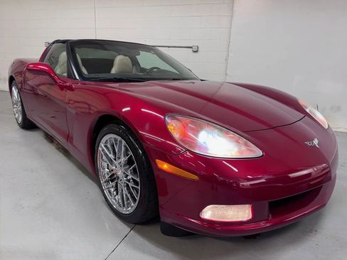 Used 2008 Chevrolet Corvette Coupe w/ Preferred Equipment Group RWD image 1