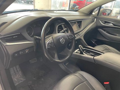 Used 2019 Buick Enclave Essence image 18