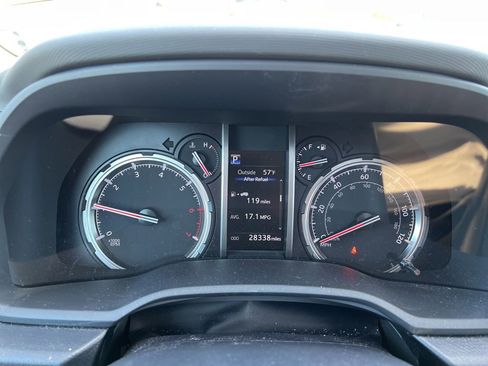 Used 2024 Toyota 4Runner TRD Off-Road Premium w/ Moonroof Package AWD/4WD image 8