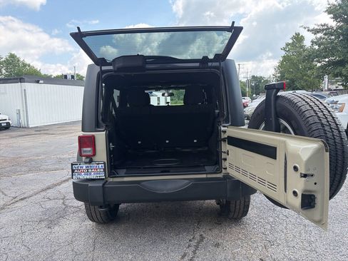 Used 2018 Jeep Wrangler Unlimited Sport S AWD/4WD image 22