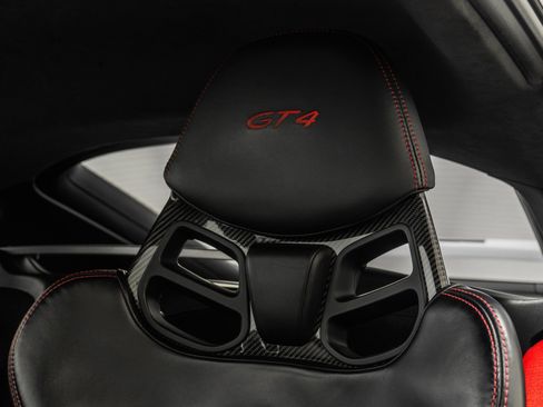 Used 2016 Porsche Cayman GT4 image 17