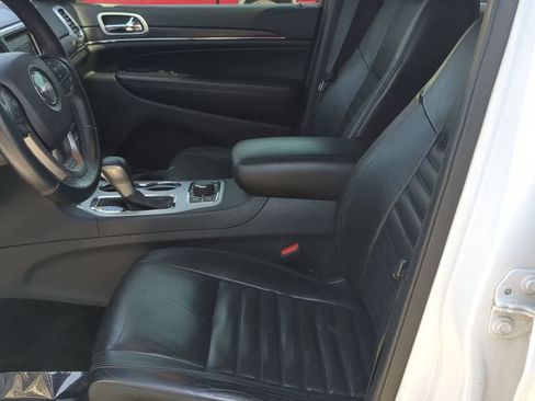 Certified 2018 Jeep Grand Cherokee Limited image 16