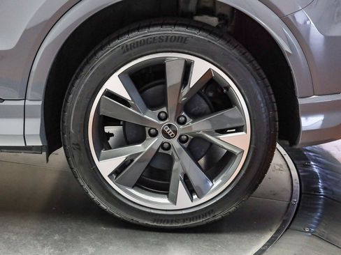 Used 2024 Audi Q4 e-tron Premium image 11