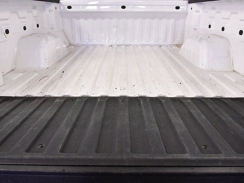 Used 2022 Chevrolet Silverado 1500 LT image 14