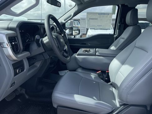New 2024 Ford F550 2WD SuperCab Super Duty image 17
