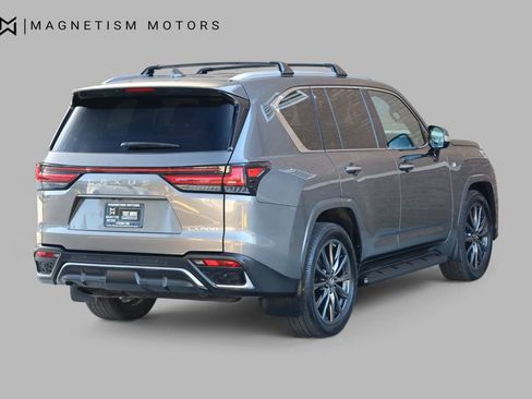 Used 2023 Lexus LX 600 F Sport image 7