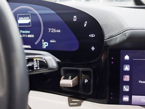 Used 2020 Porsche Taycan Turbo image 19