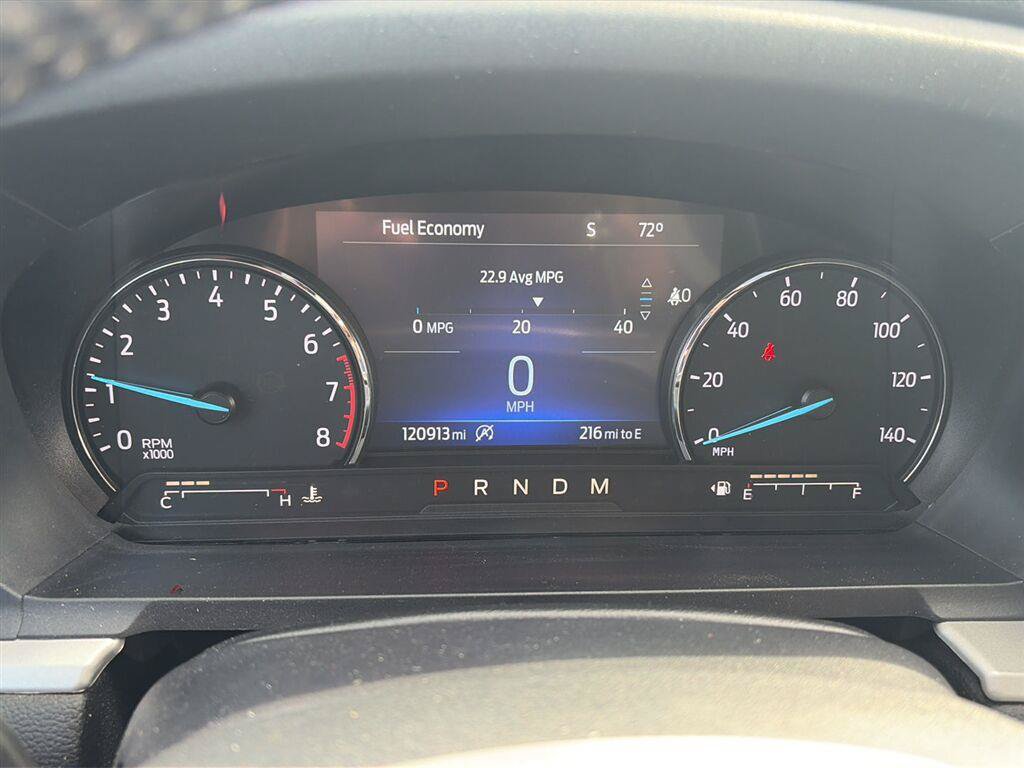 Used 2021 Ford Explorer XLT w/ Equipment Group 202A AWD/4WD image 18