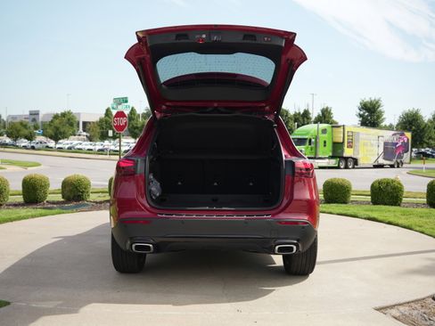 New 2026 Mercedes-Benz GLA 250 4MATIC image 15