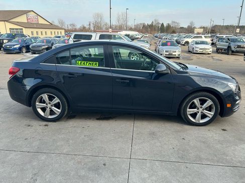 Used 2016 Chevrolet Cruze LT image 4