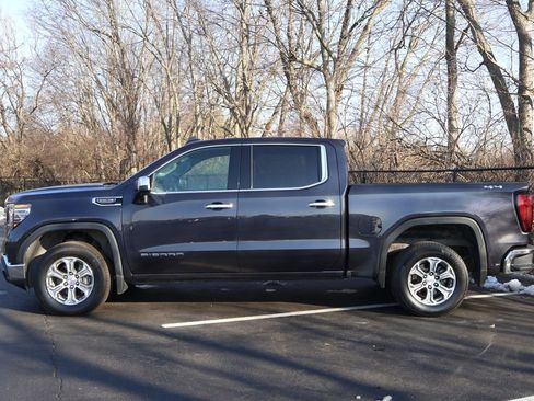 Certified 2024 GMC Sierra 1500 SLT image 4