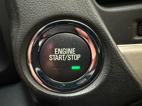 Used 2018 GMC Yukon Denali w/ Denali Ultimate Package AWD/4WD image 24