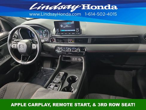 Used 2025 Honda Pilot Sport image 11