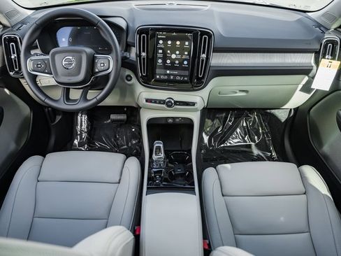 New 2026 Volvo XC40 B5 Ultra w/ Protection Package Premier image 20