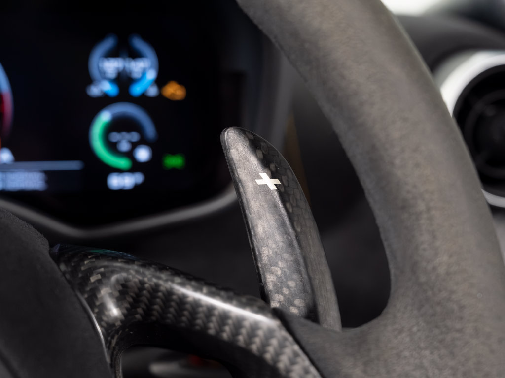 Used 2018 McLaren 570S Spider RWD image 19