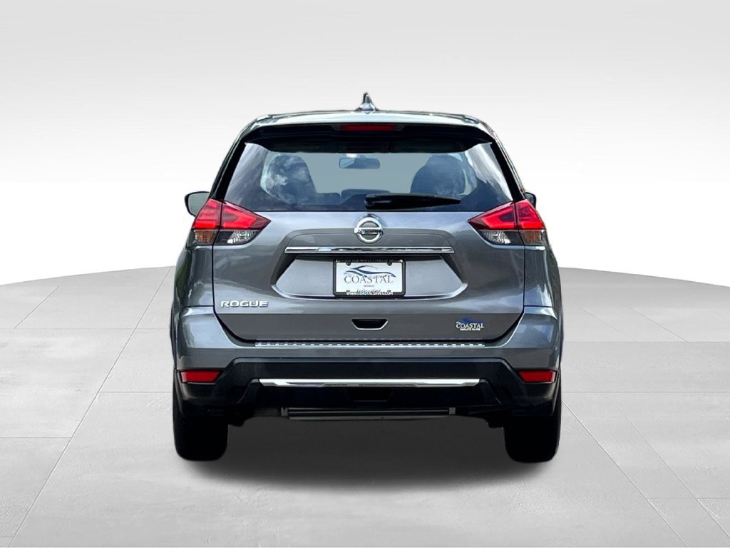 Used 2017 Nissan Rogue S FWD image 11