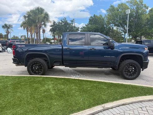 Used 2020 Chevrolet Silverado 2500 Custom w/ Custom Value Package AWD/4WD image 3