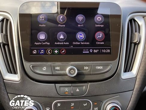 Used 2024 Chevrolet Malibu LT FWD image 3