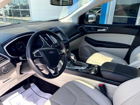 Used 2016 Ford Edge Titanium w/ Equipment Group 301A AWD/4WD image 13